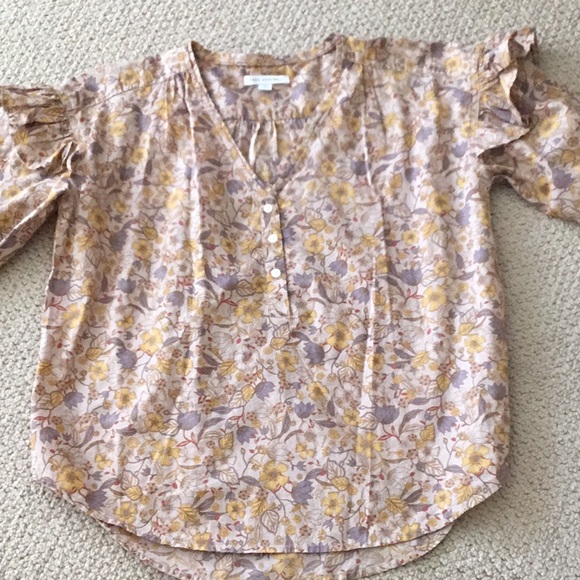 Free Assembly Tops - Free Assembly floral blouse